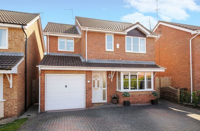  Image of 4 bedroom Detached house for sale in Gibson Close Abingdon OX14 at Gibson Close  Abingdon, OX14 1XS
