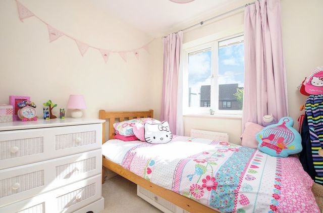  Image of 4 bedroom Detached house for sale in Gibson Close Abingdon OX14 at Gibson Close  Abingdon, OX14 1XS