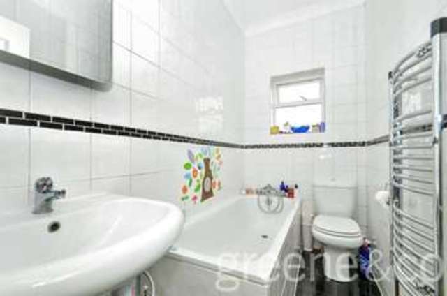 Image of 2 bedroom Flat for sale in Glengall Road London NW6 at Queens Park London Kilburn Park, NW6 7EL