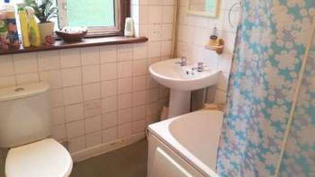  Image of Property to rent in Glenister Park Road London SW16 at Glenister Park Road  London, SW16 5DY