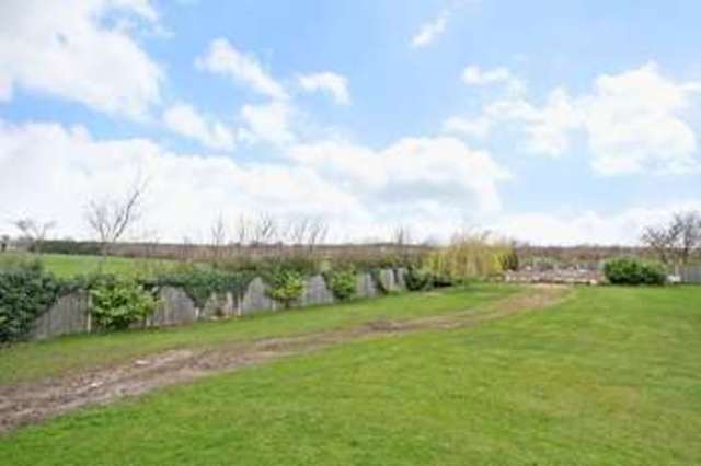  Image of 5 bedroom Detached house for sale in Glentham Market Rasen LN8 at Glentham Market Rasen, LN8 2AF