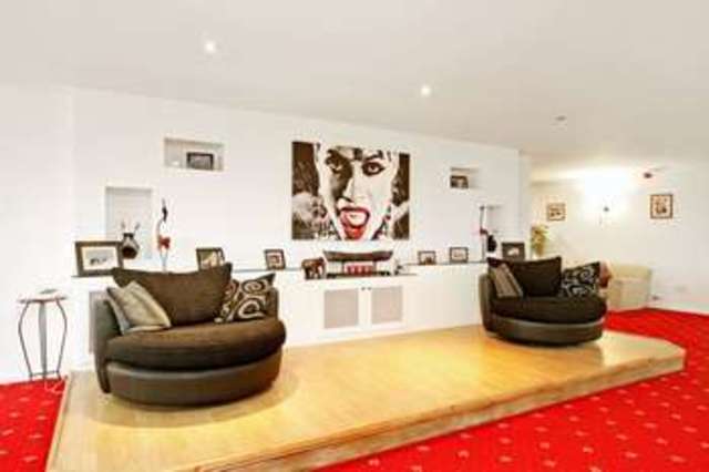  Image of 5 bedroom Detached house for sale in Glentham Market Rasen LN8 at Glentham Market Rasen, LN8 2AF