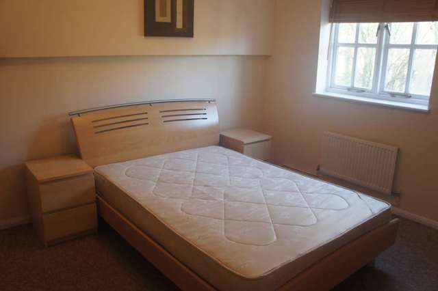  Image of 2 bedroom Apartment to rent in Goddard Close Maidenbower Crawley RH10 at Goddard Close Maidenbower Crawley, RH10 7HR