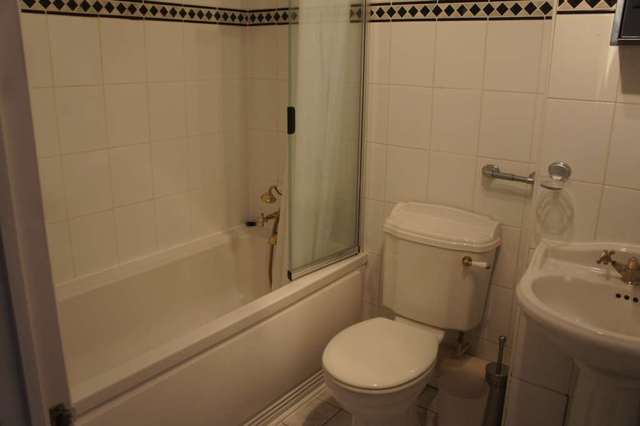  Image of 2 bedroom Apartment to rent in Goddard Close Maidenbower Crawley RH10 at Goddard Close Maidenbower Crawley, RH10 7HR