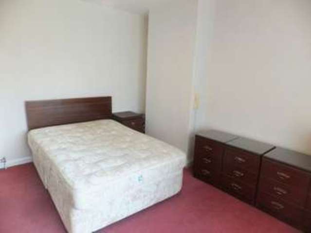  Image of 3 bedroom Semi-Detached house to rent in Grand Avenue Ely Cardiff CF5 at Grand Avenue Ely Cardiff, CF5 4HX