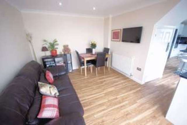  Image of 5 bedroom Detached house for sale in Grayson Close Lee-on-the-Solent PO13 at Grayson Close  Lee-On-The-Solent, PO13 8BH
