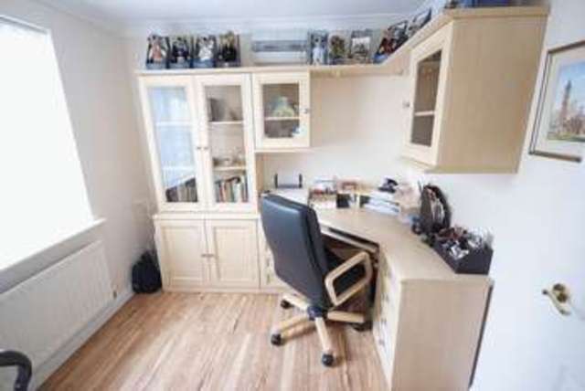  Image of 5 bedroom Detached house for sale in Grayson Close Lee-on-the-Solent PO13 at Grayson Close  Lee-On-The-Solent, PO13 8BH
