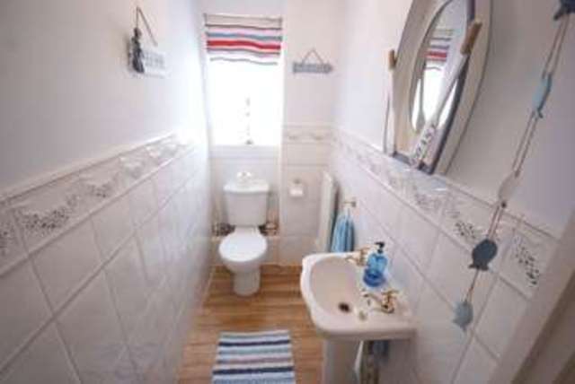  Image of 5 bedroom Detached house for sale in Grayson Close Lee-on-the-Solent PO13 at Grayson Close  Lee-On-The-Solent, PO13 8BH