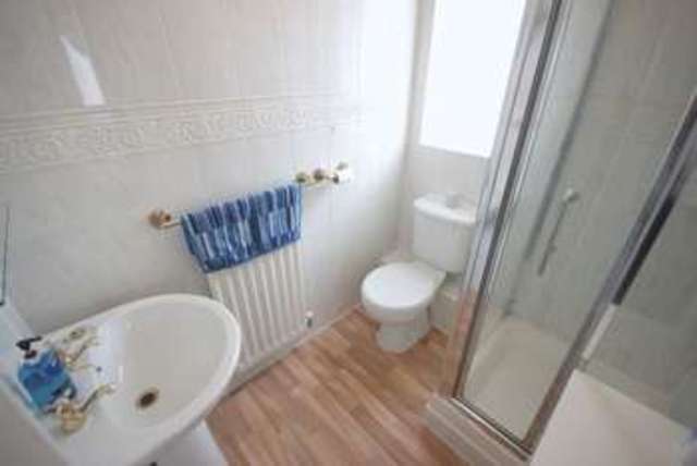  Image of 5 bedroom Detached house for sale in Grayson Close Lee-on-the-Solent PO13 at Grayson Close  Lee-On-The-Solent, PO13 8BH