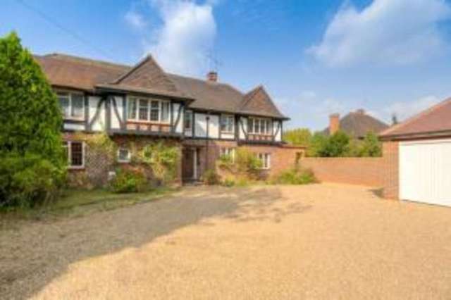  Image of 5 bedroom Detached house for sale in Green Lane Watford WD19 at Watford Hertfordshire South Oxhey, WD19 4NJ