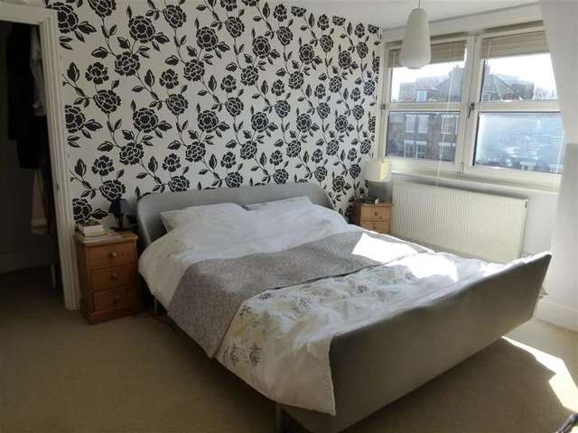  Image of 2 bedroom Flat for sale in Grimston Gardens Folkestone CT20 at Folkestone Kent Folkestone, CT20 2PT