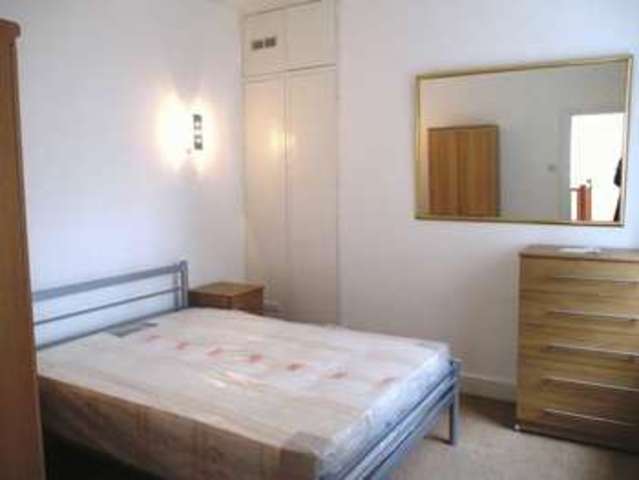  Image of 1 bedroom Flat to rent in Hackney Road London E2 at Hackney Road  London, E2 8PR