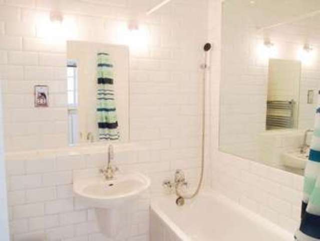  Image of 1 bedroom Flat to rent in Hackney Road London E2 at Hackney Road  London, E2 8PR