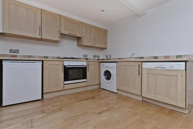  Image of 1 bedroom Flat to rent in Hackney Road London E2 at London, E2 8PR