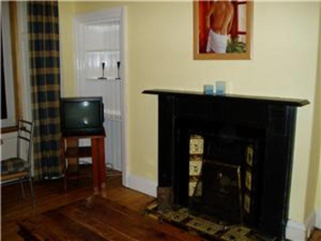  Image of 2 bedroom Flat to rent in Harrison Road Edinburgh EH11 at Merchiston Edinburgh Edinburgh, EH11 1LT