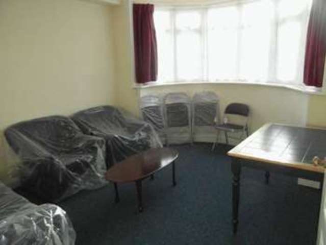  Image of 2 bedroom Property to rent in Harrow View Harrow HA2 at Harrow View  Harrow, HA2 6QN