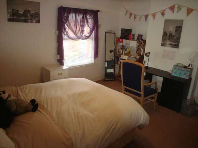  Image of 5 bedroom Terraced house to rent in Hatherley Road Reading RG1 at Hatherley Road  Reading, RG1 5QE