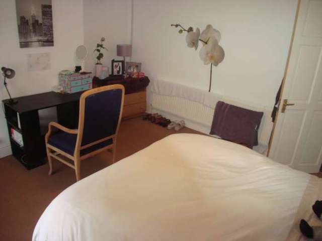  Image of 5 bedroom Terraced house to rent in Hatherley Road Reading RG1 at Hatherley Road  Reading, RG1 5QE