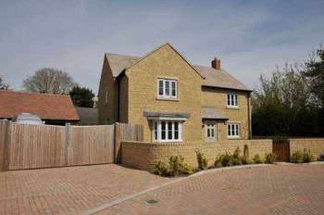  Image of 5 bedroom Detached house for sale in Hazeldene Close Eynsham Witney OX29 at Hazeldene Close Eynsham Witney, OX29 4AZ