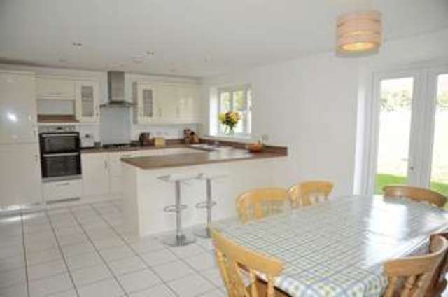  Image of 5 bedroom Detached house for sale in Hazeldene Close Eynsham Witney OX29 at Hazeldene Close Eynsham Witney, OX29 4AZ