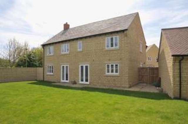  Image of 5 bedroom Detached house for sale in Hazeldene Close Eynsham Witney OX29 at Hazeldene Close Eynsham Witney, OX29 4AZ