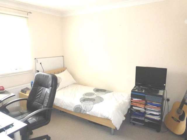 Image of 4 bedroom End of Terrace for sale in Heol Y Cwrt North Cornelly Bridgend CF33 at North Cornelly  Bridgend, CF33 4AX