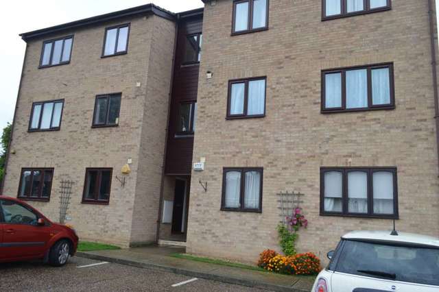  Image of 2 bedroom Apartment to rent in High Road Vange Basildon SS16 at High Road Vange Basildon, SS16 4UB