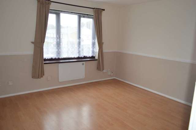  Image of 2 bedroom Apartment to rent in High Road Vange Basildon SS16 at High Road Vange Basildon, SS16 4UB