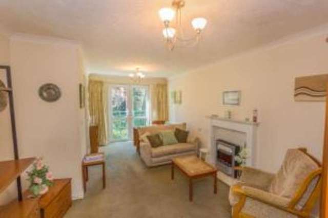  Image of 1 bedroom Flat for sale in Howard Road East Kings Heath Birmingham B13 at 15 Howard Road East Birmingham Moseley, B13 0RQ