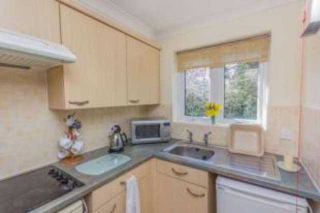  Image of 1 bedroom Flat for sale in Howard Road East Kings Heath Birmingham B13 at 15 Howard Road East Birmingham Moseley, B13 0RQ