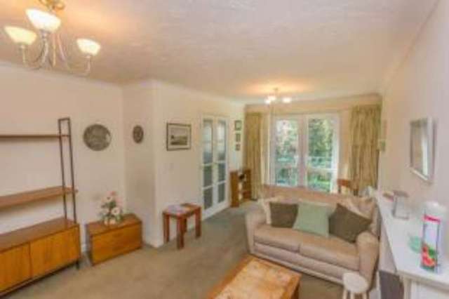  Image of 1 bedroom Flat for sale in Howard Road East Kings Heath Birmingham B13 at 15 Howard Road East Birmingham Moseley, B13 0RQ