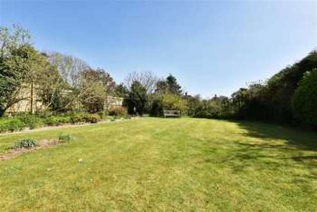 Image of 4 bedroom Property to rent in Hill Drive Hove BN3 at Hill Drive Hove Hove, BN3 6QN