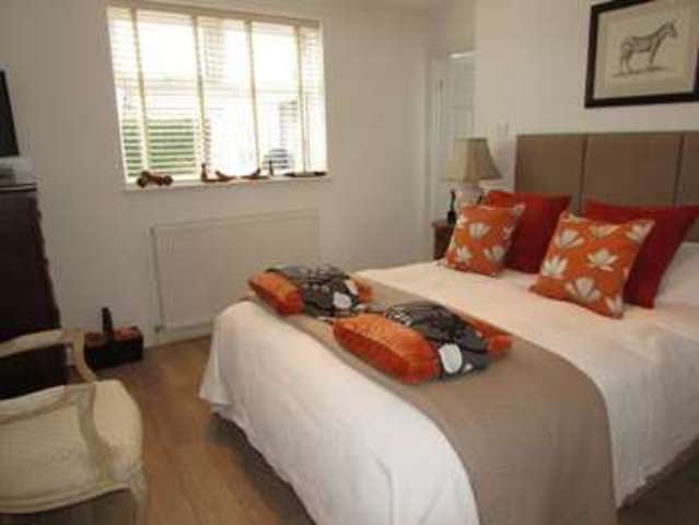  Image of 3 bedroom Detached house for sale in Hillcrest Avenue Heywood OL10 at Hillcrest Avenue  Heywood, OL10 4RL