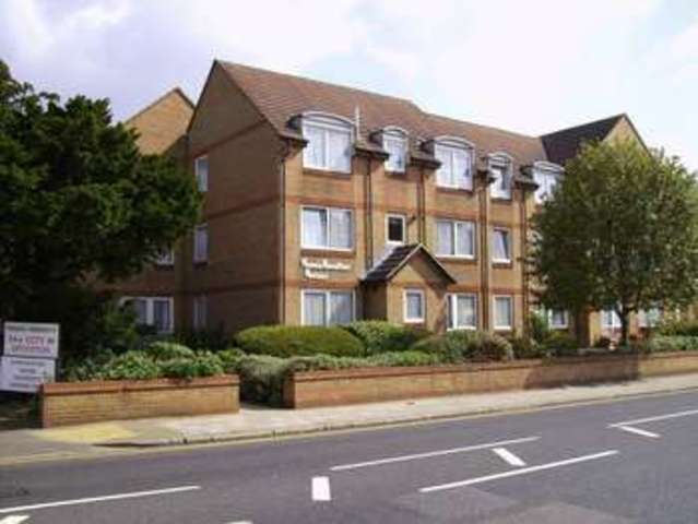 Image of 1 bedroom Retirement Property for sale in Beehive Lane Ilford IG4 at 128 Beehive Lane Redbridge Ilford, IG4 5EF