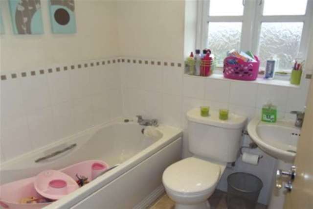  Image of 3 bedroom Detached house to rent in Honeychurch Close Redditch B98 at Redditch, B98 7BZ