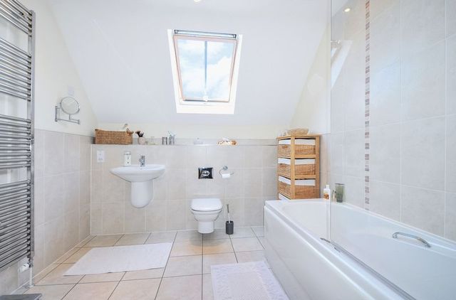  Image of 4 bedroom Detached house for sale in Howard Cornish Road Marcham Abingdon OX13 at Howard Cornish Road Marcham Abingdon, OX13 6PU