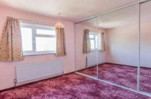  Image of 3 bedroom Semi-Detached house for sale in Huntingfield Road Meopham Gravesend DA13 at Meopham Gravesend Meopham, DA13 0EZ