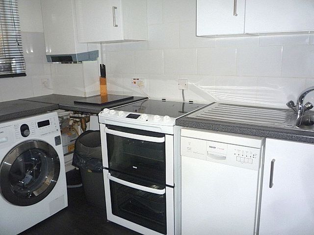  Image of 1 bedroom Flat for sale in Huntsmans Close Feltham TW13 at Huntsmans Close  Feltham, TW13 7DF