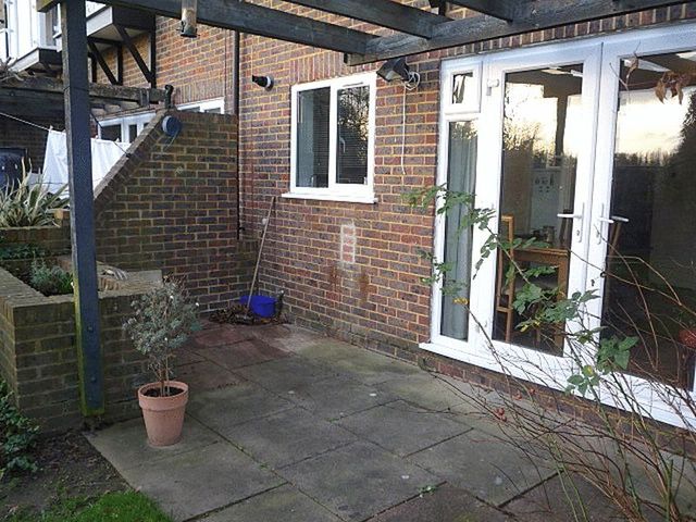  Image of 1 bedroom Flat for sale in Huntsmans Close Feltham TW13 at Huntsmans Close  Feltham, TW13 7DF