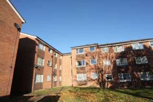  Image of 1 bedroom Flat to rent in Huxley Close Northolt UB5 at Huxley Close  Northolt, UB5 5UA