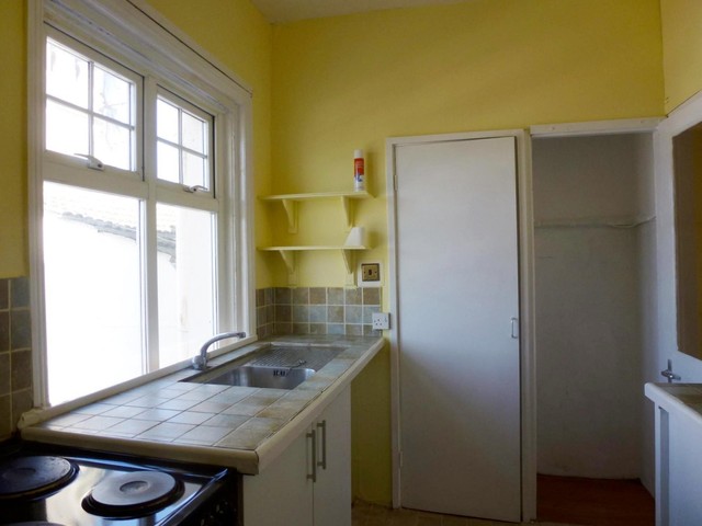  Image of 1 bedroom Flat to rent in Hyde Gardens Eastbourne BN21 at Eastbourne, BN21 4PN
