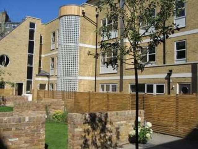  Image of 2 bedroom Flat to rent in Elizabeth Mews Kay Street London E2 at Kay Street  London, E2 8QG