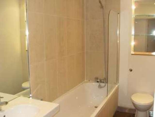  Image of 2 bedroom Flat to rent in Elizabeth Mews Kay Street London E2 at Kay Street  London, E2 8QG