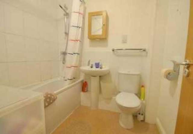  Image of 1 bedroom Flat to rent in Shoreditch High Street London E1 at Shoreditch High Street  London, E1 6LG