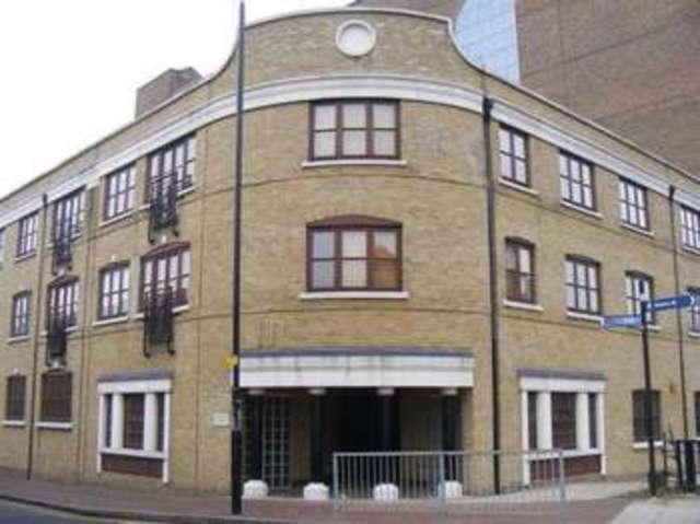  Image of 2 bedroom Flat to rent in Kingsley Mews London E1W at Kingsley Mews  London, E1W 3HZ