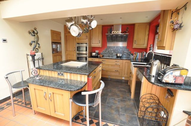  Image of 3 bedroom Detached house for sale in Kitling Greaves Lane Burton-on-Trent DE13 at Kitling Greaves Lane  Burton-On-Trent, DE13 0PA