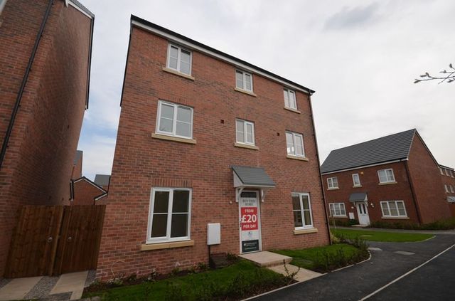  Image of 6 bedroom Detached house for sale in Laburnum Road Blackburn BB1 at Laburnum Walk  Blackburn, BB1 5PY