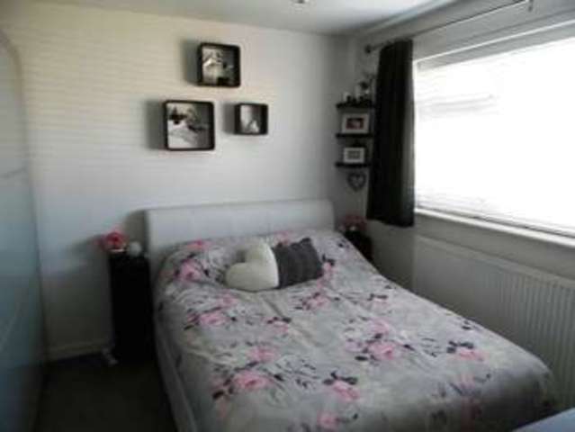 Image of 3 bedroom Semi-Detached house to rent in Lavant Close Goring-by-Sea Worthing BN12 at Lavant Close Goring-By-Sea Worthing, BN12 6NA