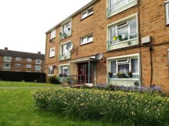  Image of 2 bedroom Flat for sale in Brading Crescent London E11 at London  Leytonstone, E11 3RR