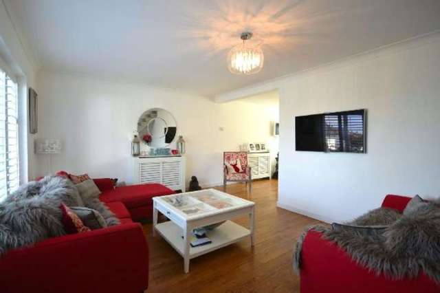  Image of 4 bedroom Semi-Detached house for sale in Longfields Ongar CM5 at Longfields  Chipping Ongar, CM5 9DF